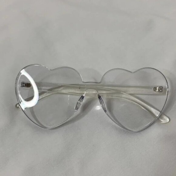 Women's Heart Shape Sunglasses Clear Acrylic Festival Coastal Cowgirl Party - Picture 5 of 14